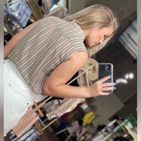 Ivy Jane “Smith” Cross front tank top - Picture 3 of 7